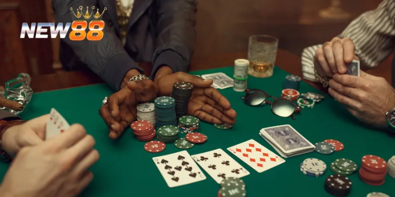 Chiến Thuật Chơi Poker – Bí Kíp Đạt Thắng Lớn Mỗi Ván Cược 2 Các biến thể poker tại NEW88