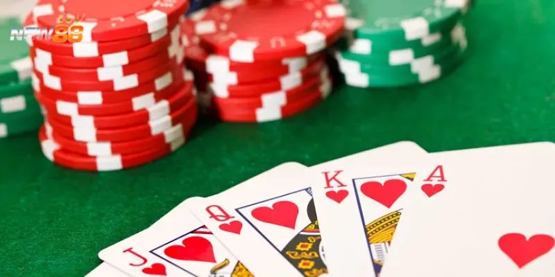 Hướng dẫn chơi poker - Cách chơi và các quy tắc cơ bản 3 Hướng dẫn chơi poker dễ tiếp cận